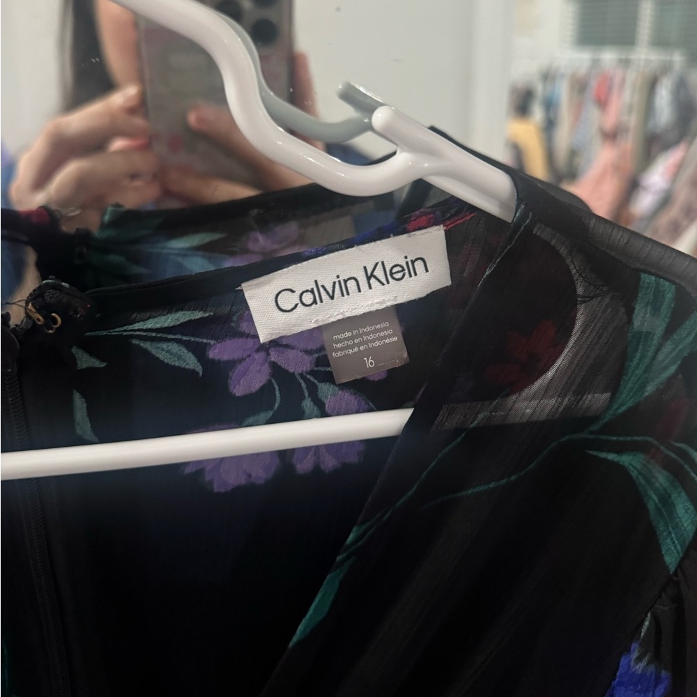 STUNNING LIKE NEW CALVIN KLEIN Chiffon Floral Midi Dress - Picture 5 of 5